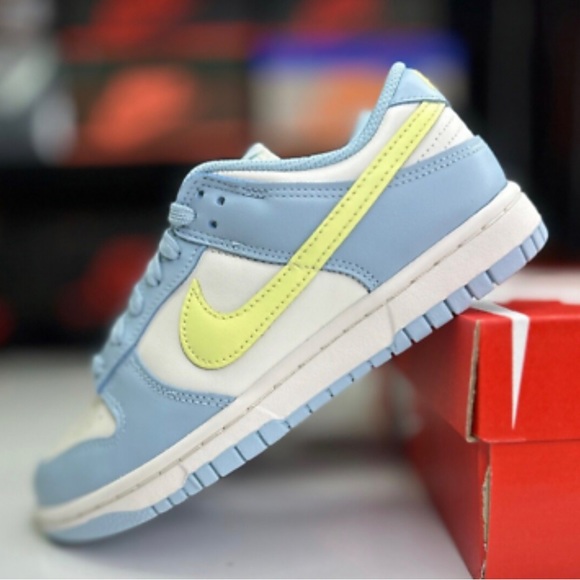 womens dunk low ice blue